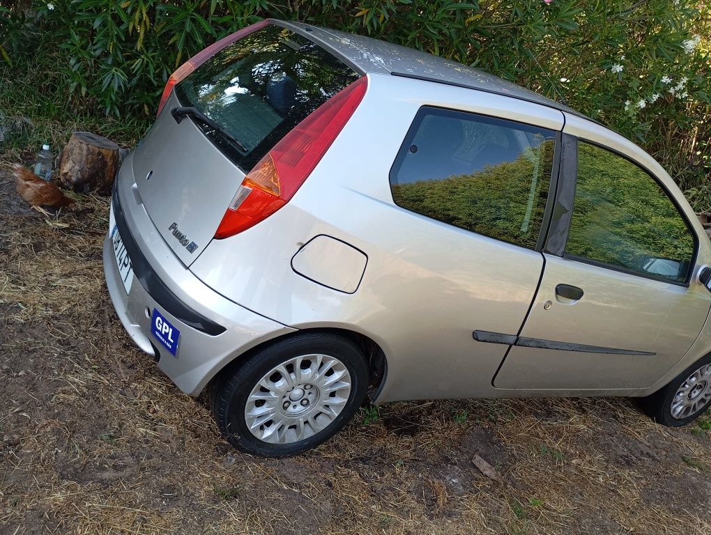 Fiat punto ano 2000 gasolina e GPL.