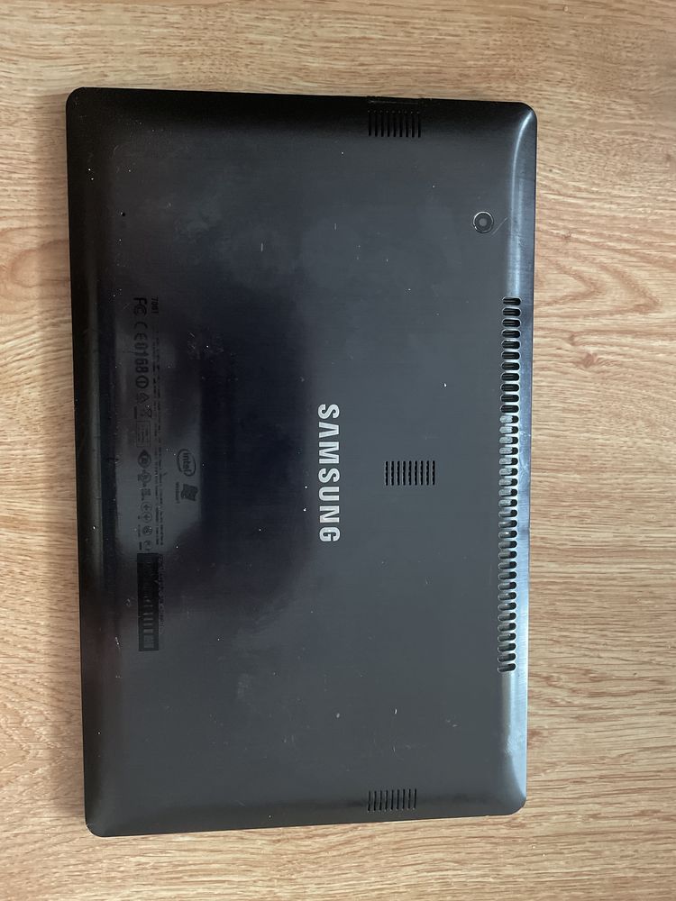 Tablet Samsung 700T + klawiatura bezprzewodowa