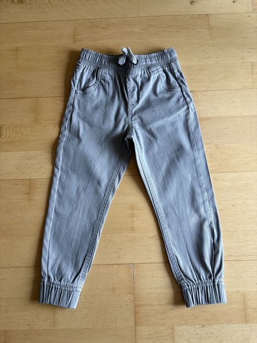 Spodnie spodenki Little Kids/Pepco rozm. 104 jak nowe