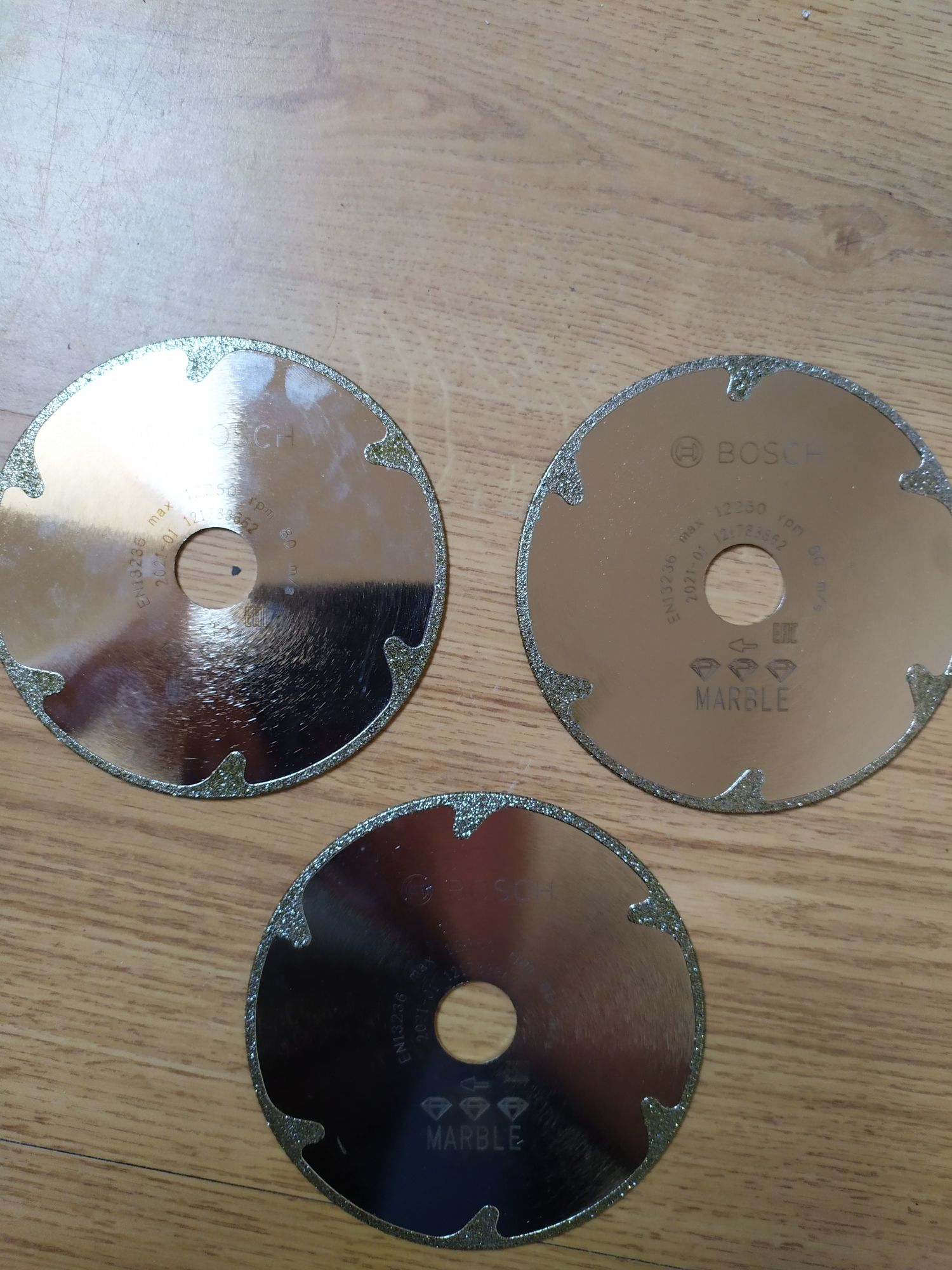 Bosch Tarcza diamentowa do cięcia glazury o średnicy 125 mm 3 szt.