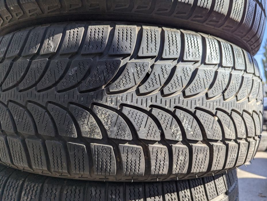 235/60R18 Bridgestone Blizzak Lm80 Evo