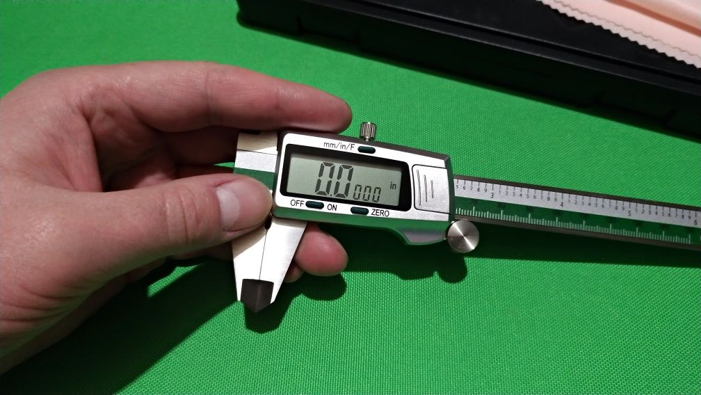 Штангенциркуль электронный колумбик цифровой 150мм Precise-Tools