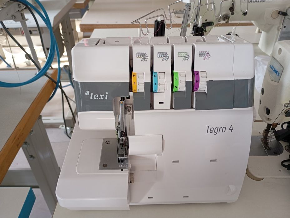Máquina doméstica corte e coser