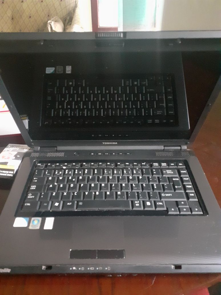 Toshiba satélite L300