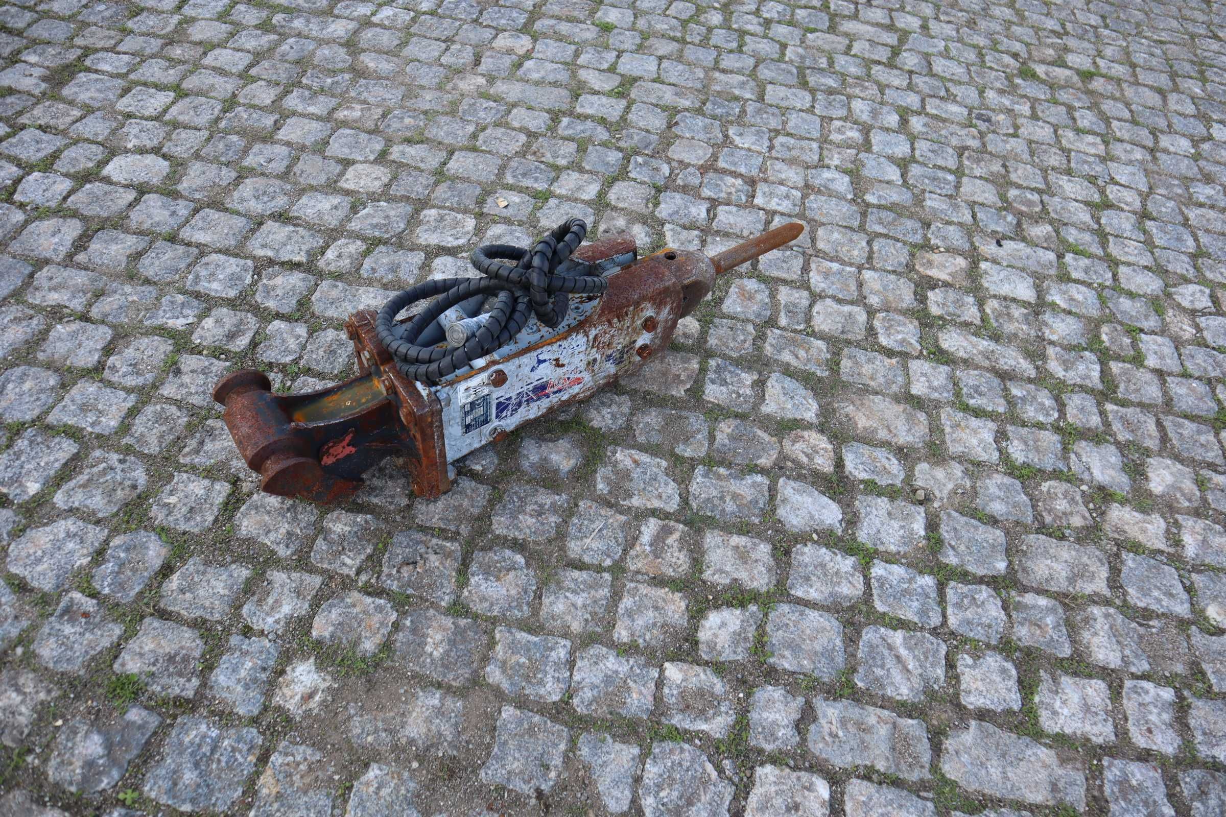 2015 Furukawa FX15-TOP E. 0,5-1,5 t. Martelo Hidráulico
