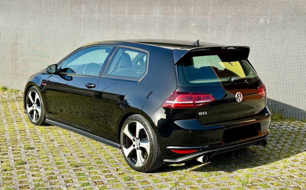 VW Golf VII GTI 2.0TSi