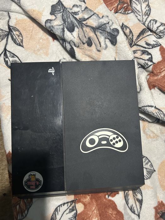Vendo PS4 slim usada e com jogos
