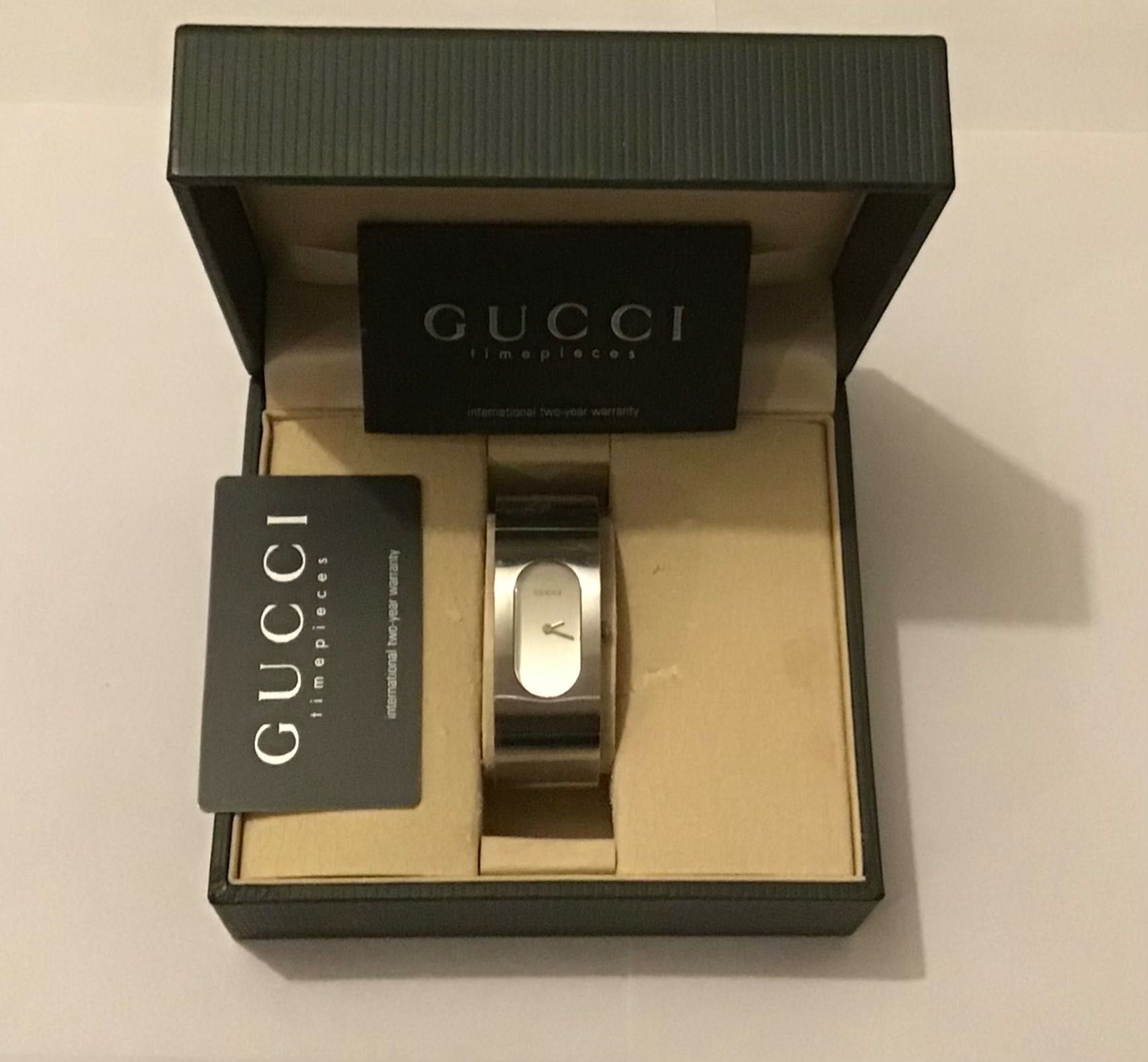 Relógio Gucci 2400L com certificado
