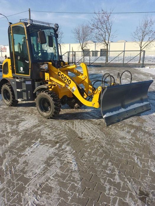 ŁADOWNOŚĆ 1000 KG nowa mini ładowarka miniładowarka GG010