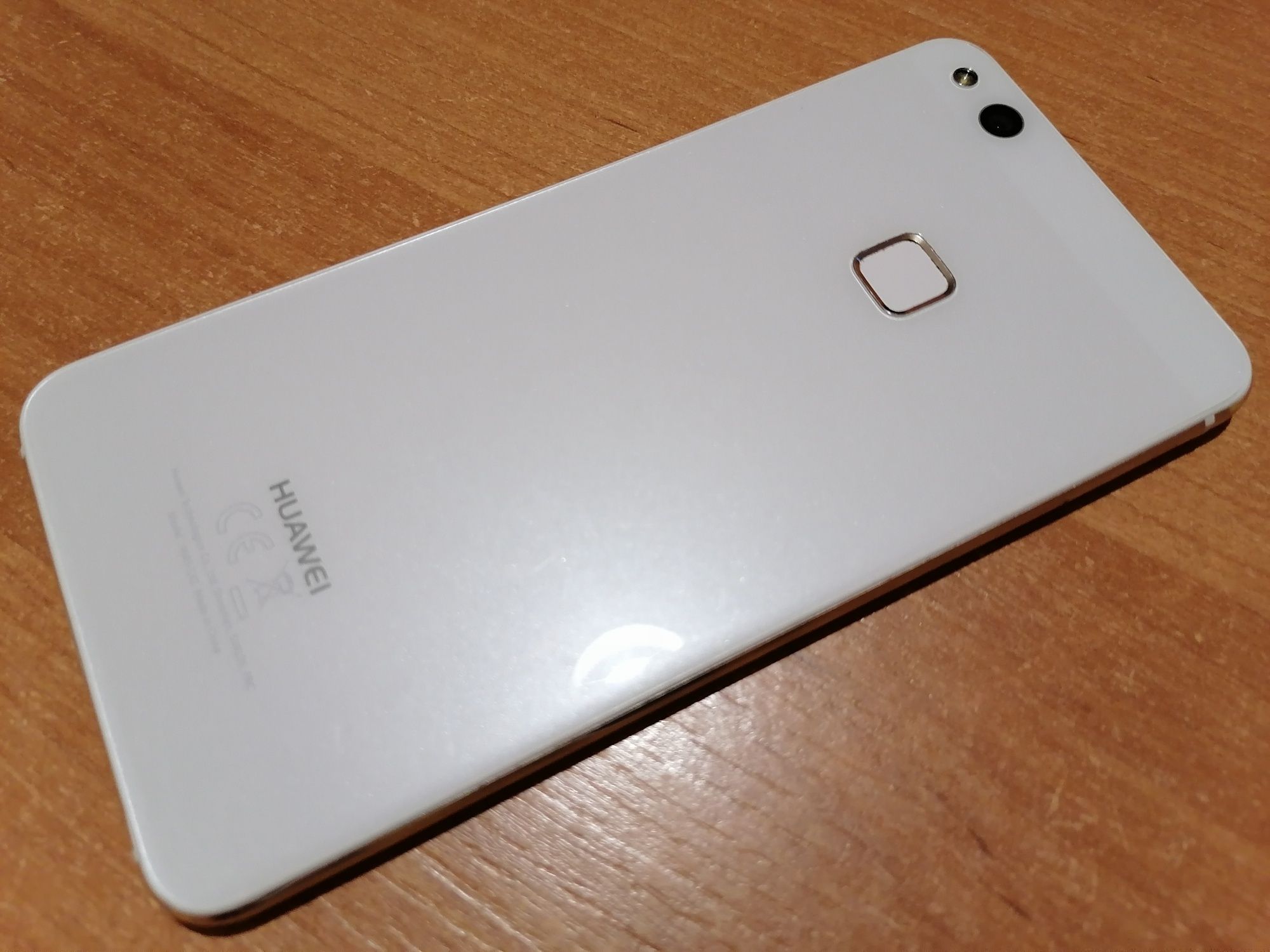 Huawei P10 lite (biały) z Pam. 32GB/3GB + Etui GRATIS