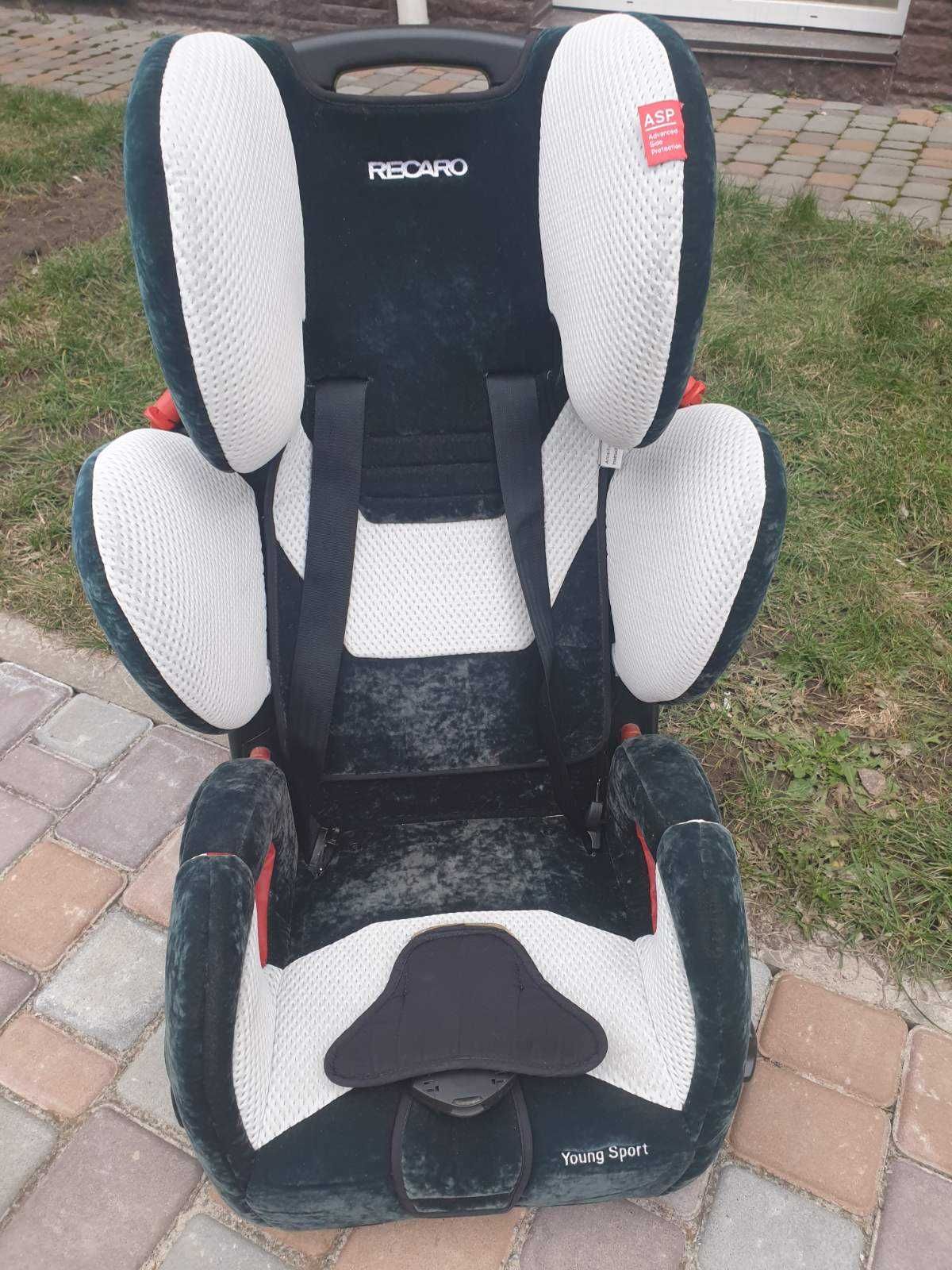 Автокрісло Recaro