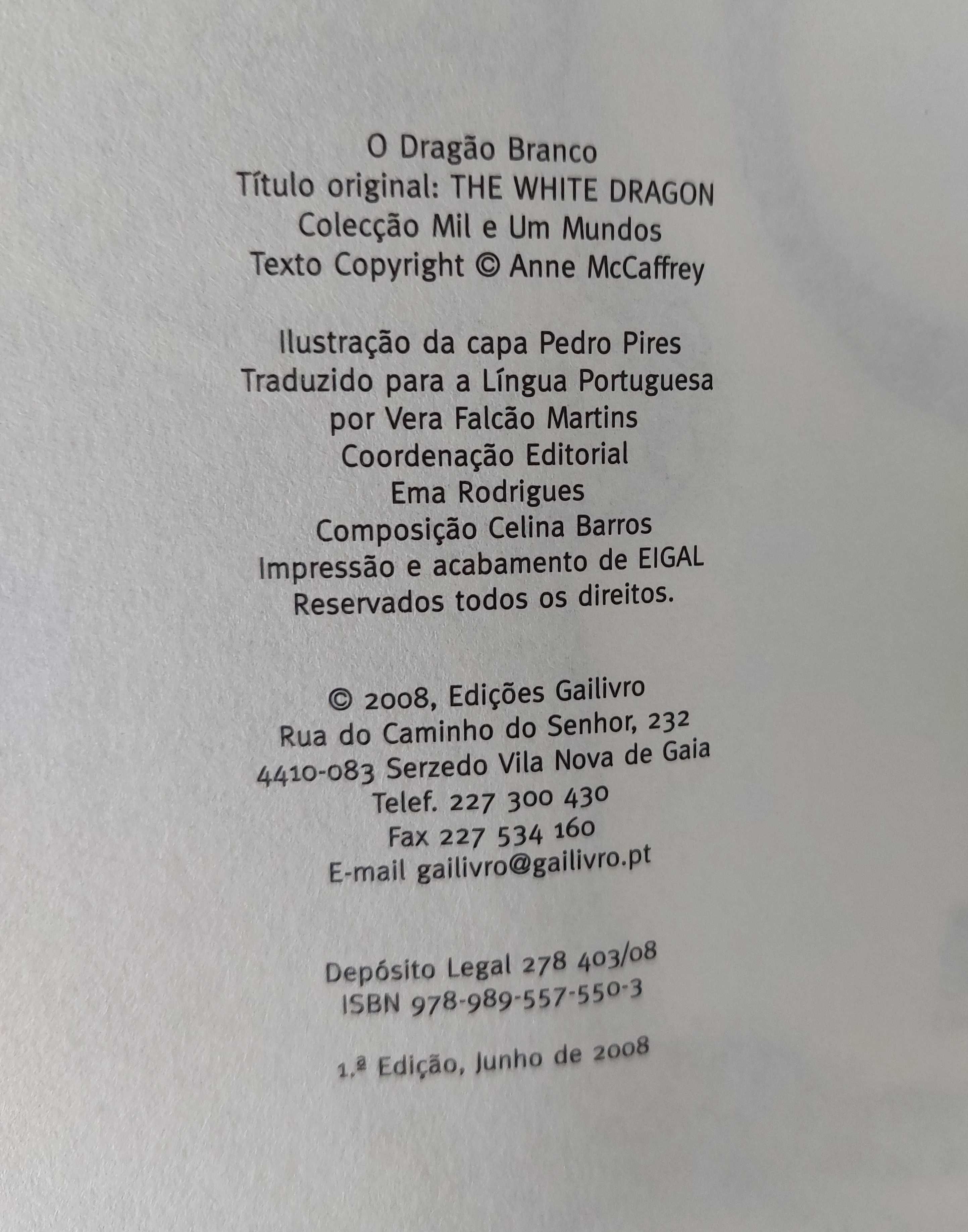 Livro "O Dragão Branco" - Anne McCaffrey