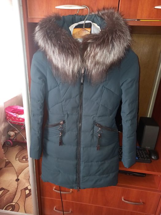 Продам зимову курточку
