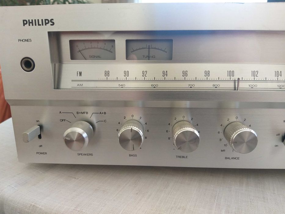Amplituner Philips AH-686