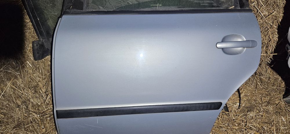 Drzwi tył lewe tył LD7W passat B5 fl kombi