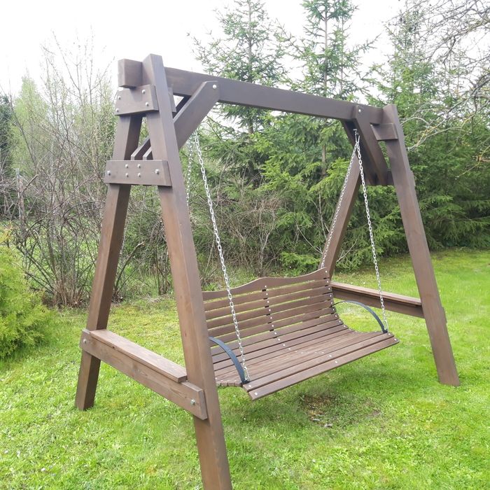 Huśtawka ogrodowa z drewna