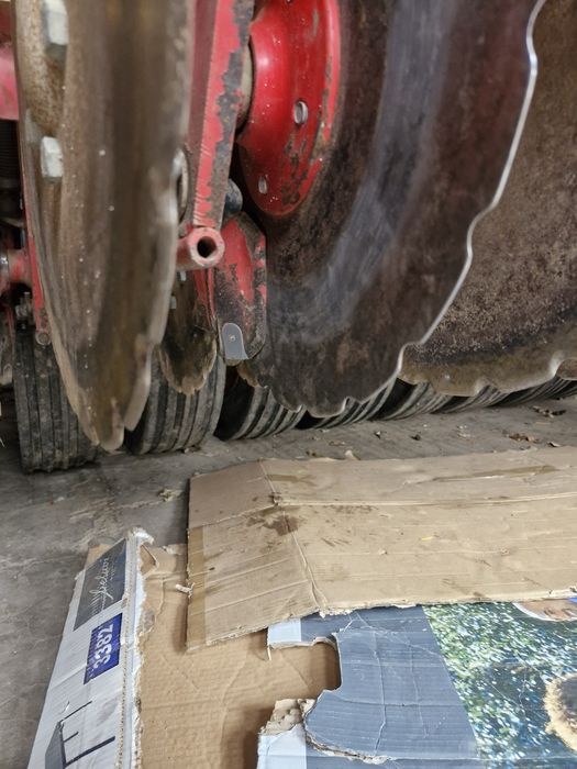 Siewnik Vaderstad Rapid Turf 300 z podsiewaczem nawozu, sprzedam lub z