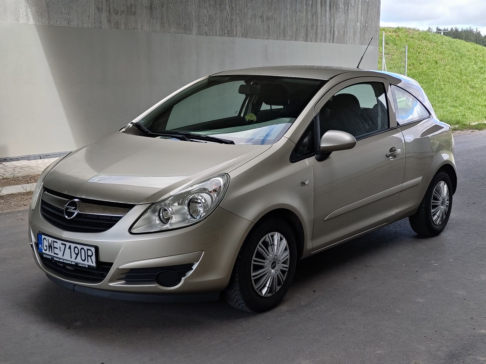 Opel Corsa 1.2  Klimatyzacja Podgrzewana kierownica i fotele bdb stan