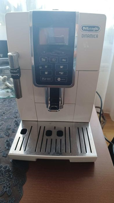 Ekspres DeLonghi Dinamica kremowy