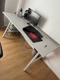 Secretaria gaming UTESPELARE 160x80 como nova (preço na loja 170€