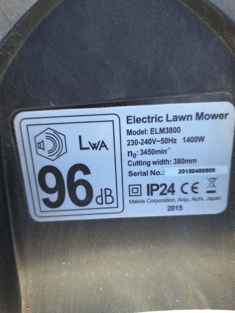 Kosiarka elektryczna makita Electric Lawn Mower

Model: ELM3800