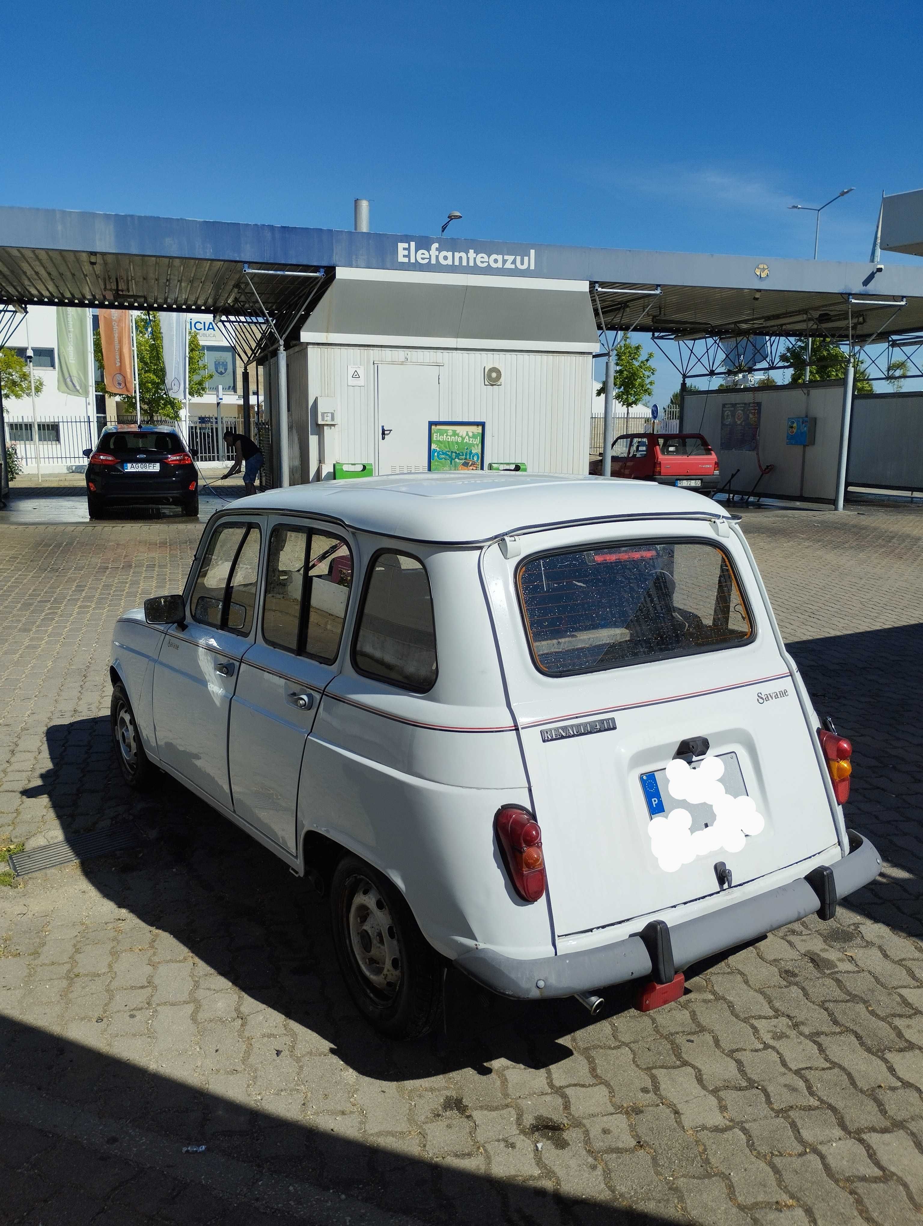 Renault 4L Savanne