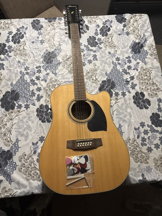 Guitarra de 12 cordas
