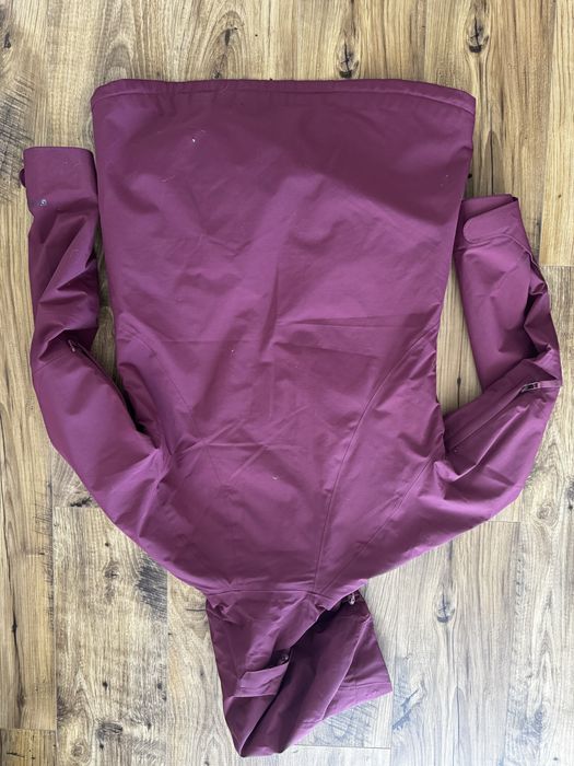 Сноубордична жіноча курточка Burton, розмір М (повномірна)