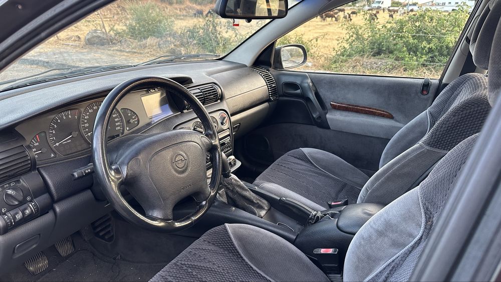 Opel Omega B 2.0i 16v