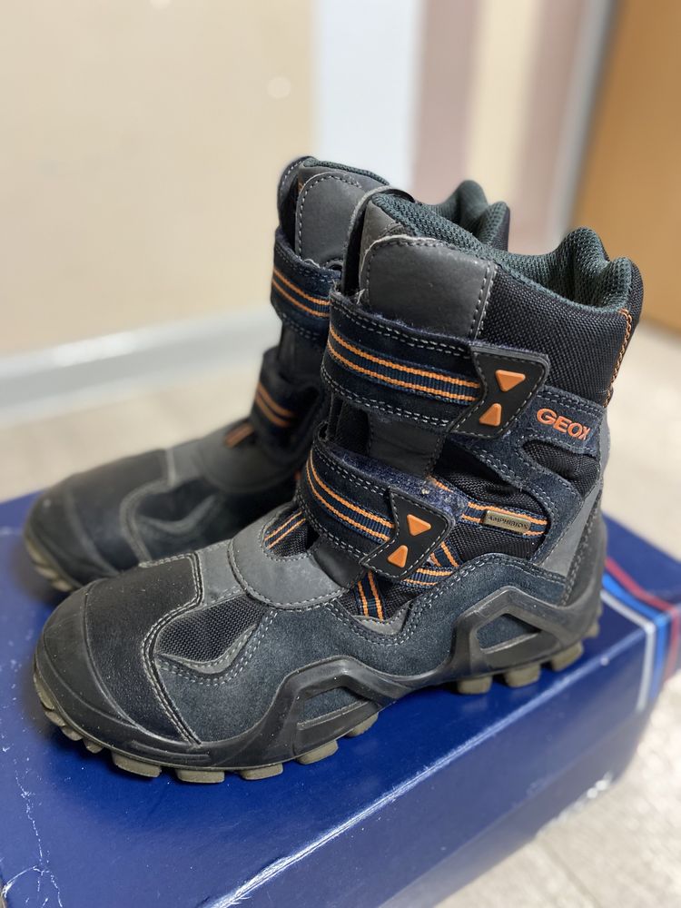 Продам детские ботинки “Geox”