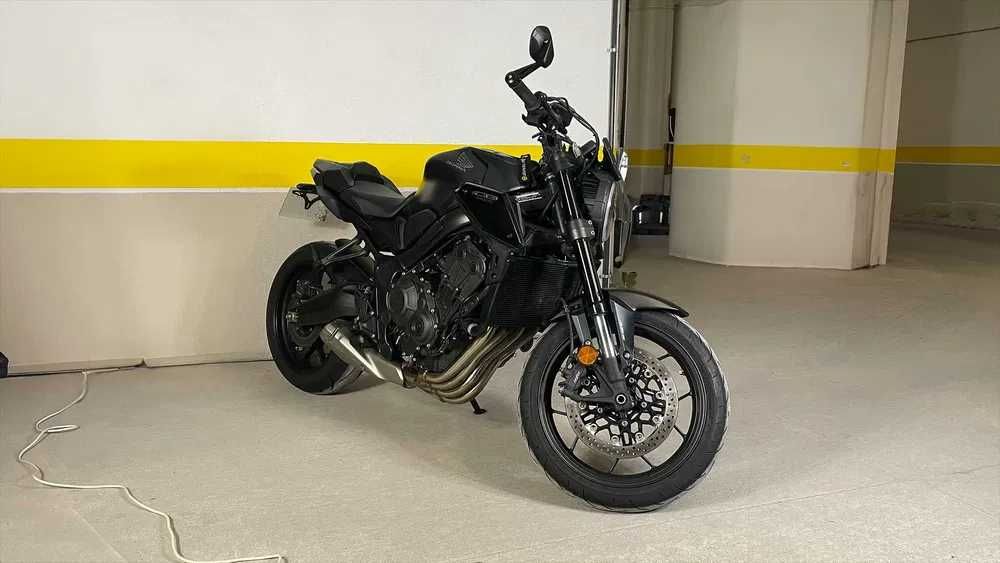 HONDA CB650R - Black Edition (75 kw)