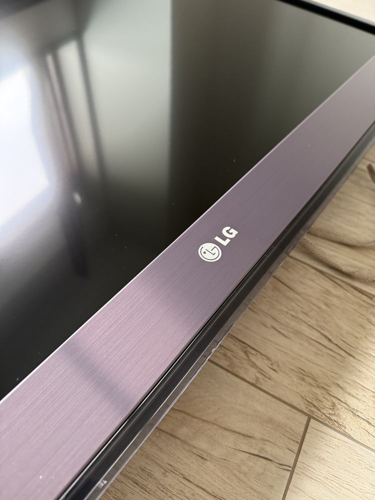 Telewizor TV 42” cale LG 42LV570S