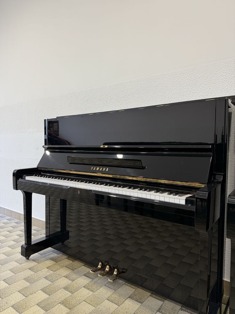Piano Vertical Yamaha U1