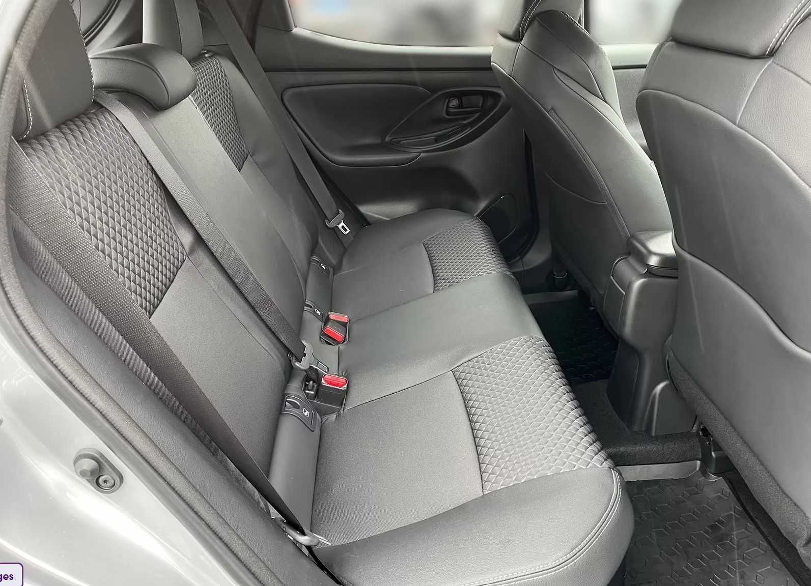 Toytota Yaris como NOVO versão EXCLUSIVA