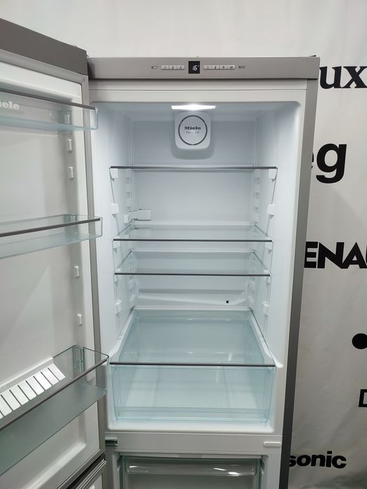 Двокамерний холодильник Miеlе KFN 28133