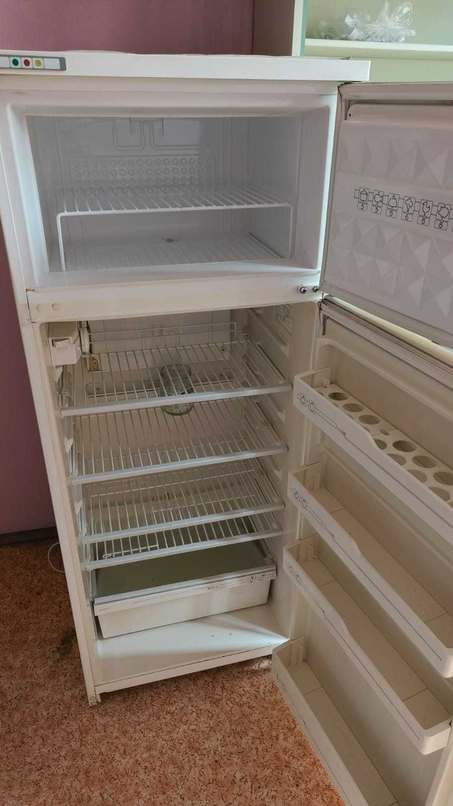 Lodówka Polar (retro)