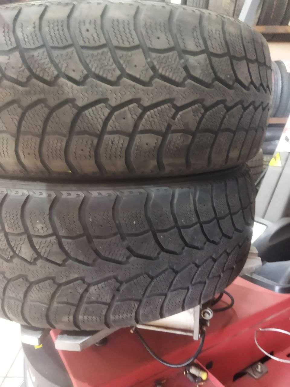 Пара шин Winter-Claw 225/55R18 98T EXTreme Grip mx