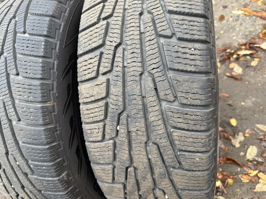 225.60,18 Nokian nordman rs2 R17