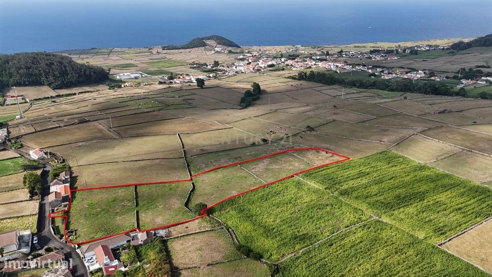 Terreno com Vista Mar em Santa Bárbara – Angra do Heroísmo