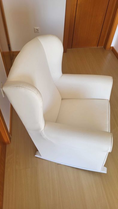 Poltrona de Amamentação Branca