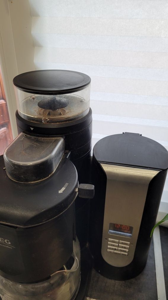 Кавоварка кофеварка кавова машина кавомолка electrilux AEG