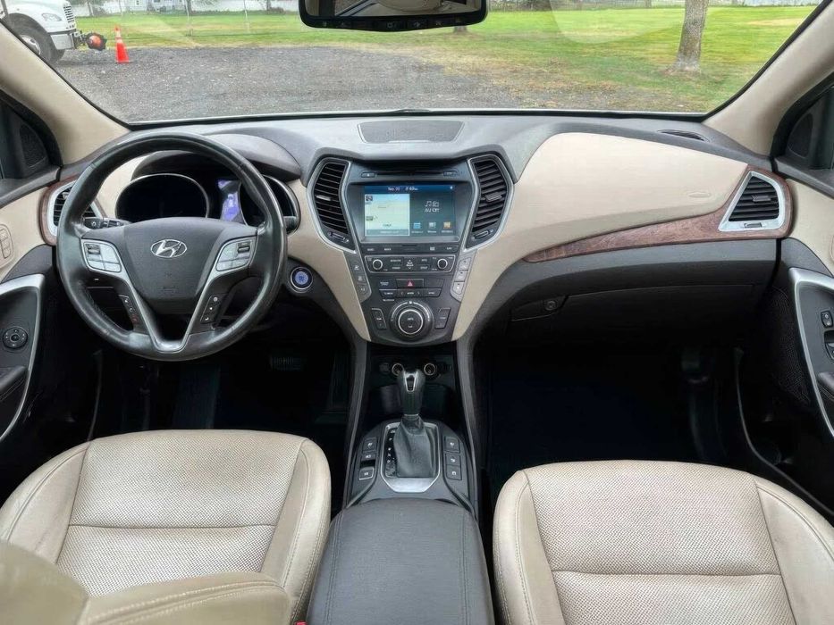 Hyundai Santa Fe Limited Ultimate      2017