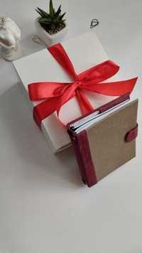 Блокнот в подарунковій коробці з листівкою до Дня Закоханих