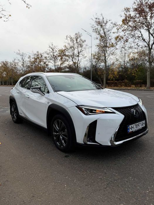 Lexus UX 250H F-SPORT 2021