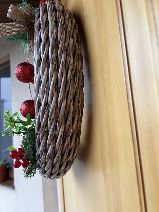 Різдвяний вінок на двері