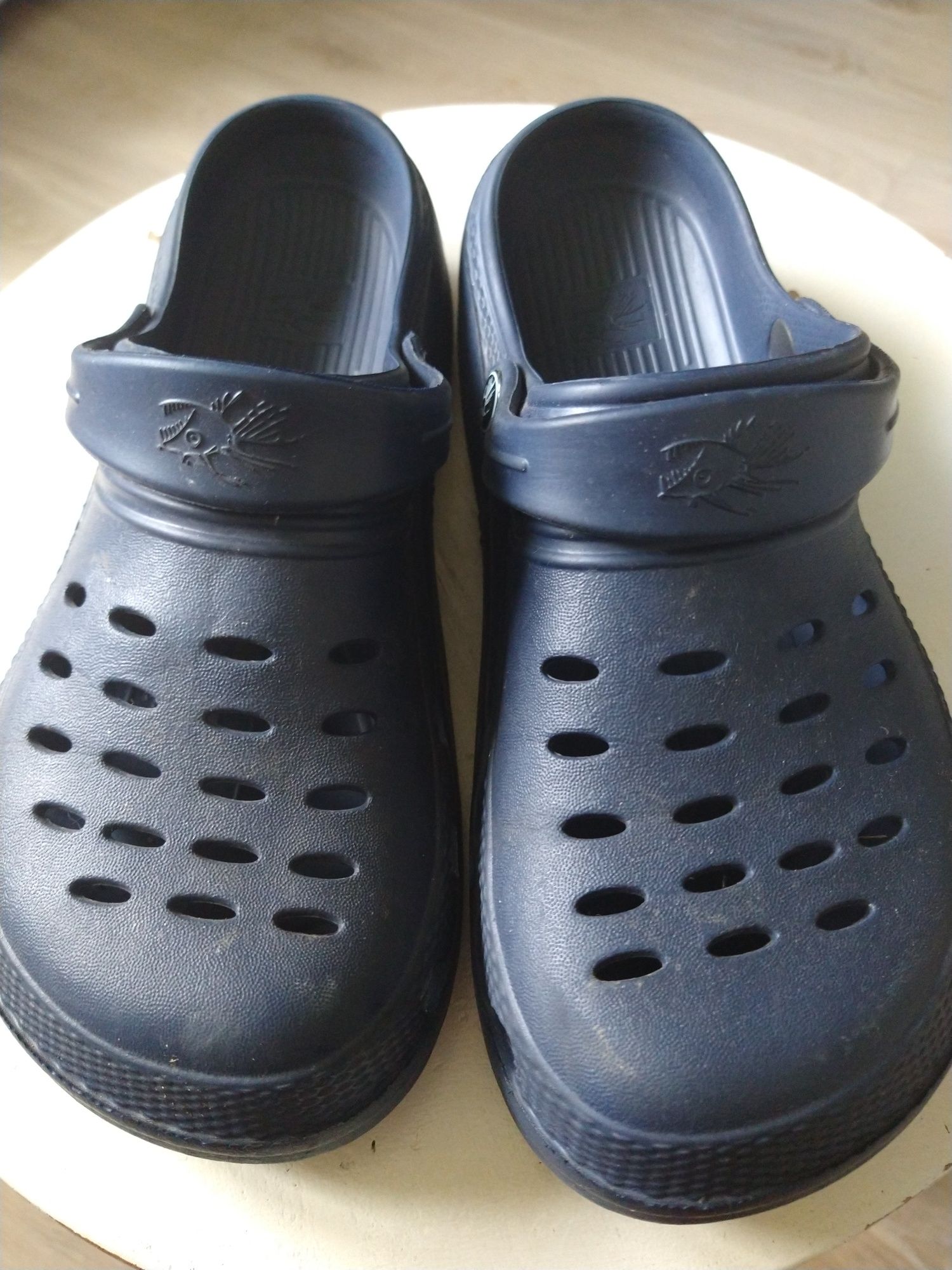 Crocsy Hottuna 39