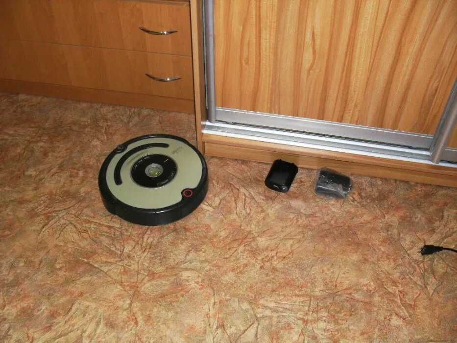 Продам робот пылесос iRobot Roomba 560