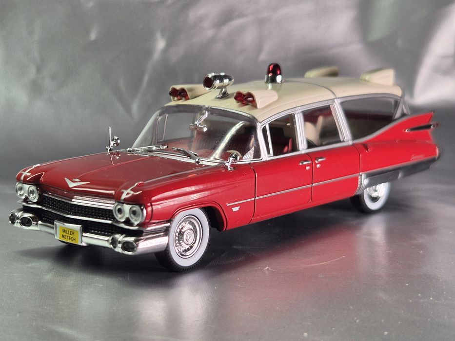 Cadillac Miller Meteor 1:43 ambulans