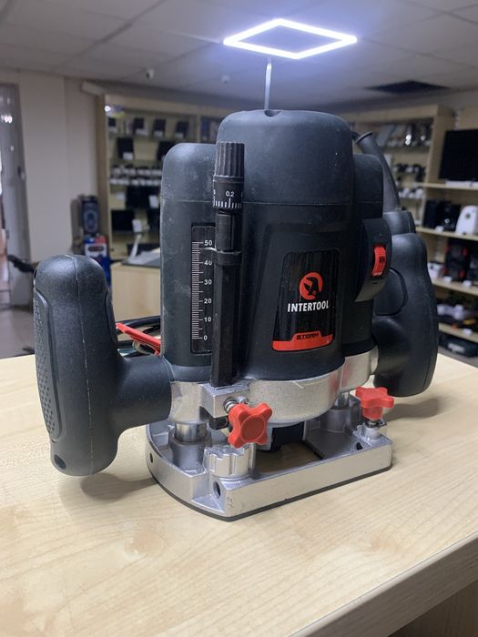 Фрезер Intertool WT-0920