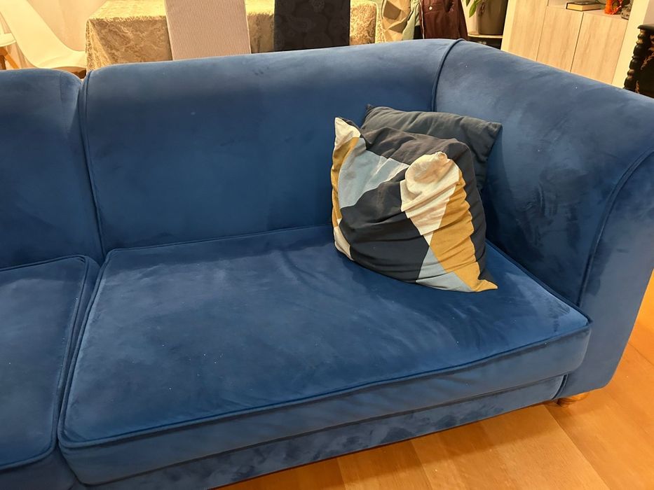 Sofá azul veludo